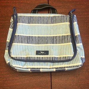 NWOT Scout Toiletry Bag